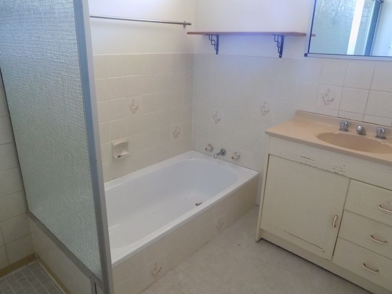 1 Robert Place, Calista WA 6167