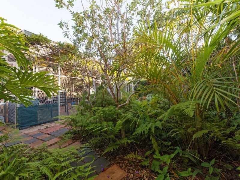 1 Robert Place, Calista WA 6167