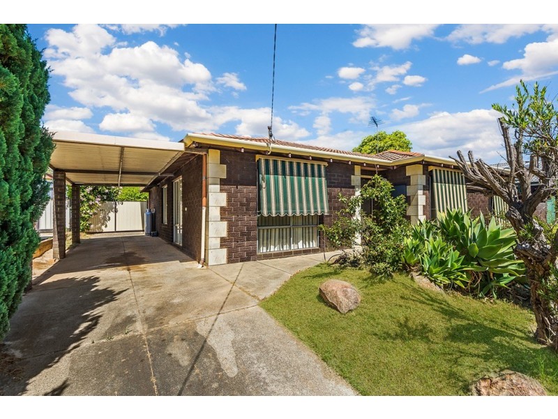 139 Brookton Highway, Kelmscott WA 6111