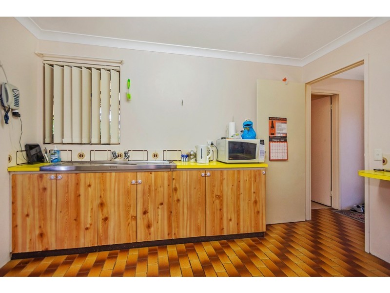 139 Brookton Highway, Kelmscott WA 6111