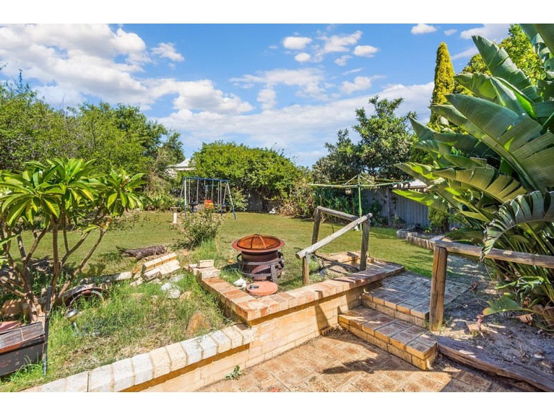 139 Brookton Highway, Kelmscott WA 6111
