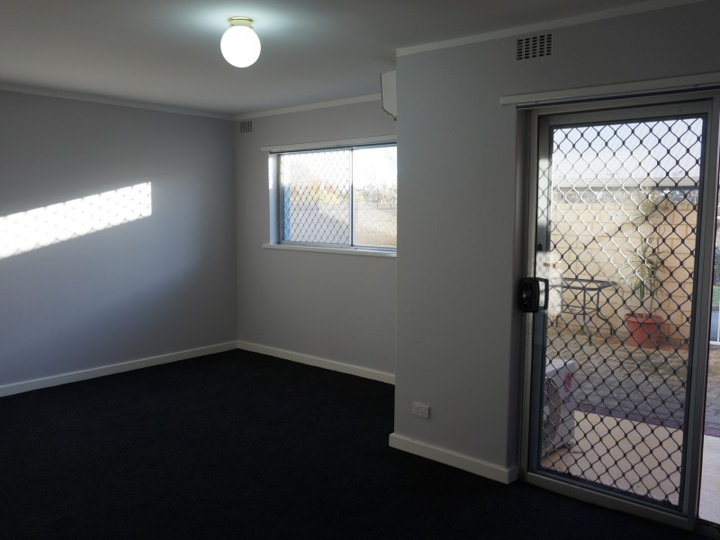 Unit 9/24 Morrit Way, Parmelia WA 6167