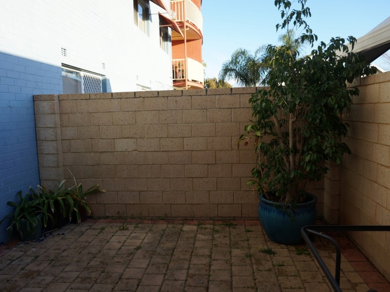 Unit 9/24 Morrit Way, Parmelia WA 6167