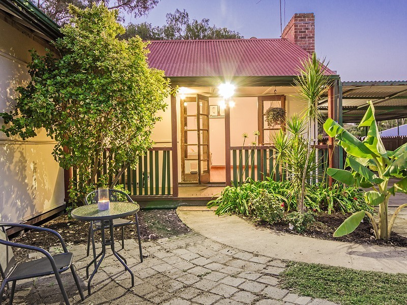 20 Grover Way, Medina WA 6167