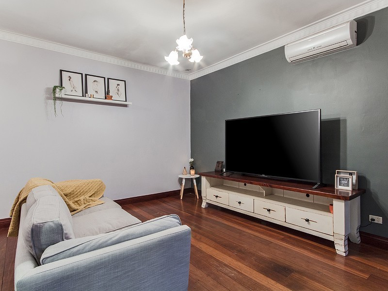 20 Grover Way, Medina WA 6167