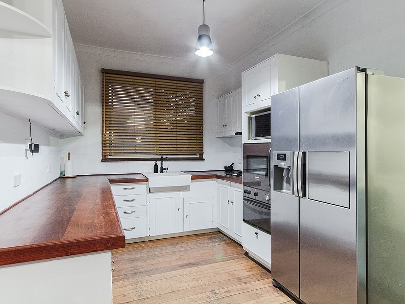 20 Grover Way, Medina WA 6167