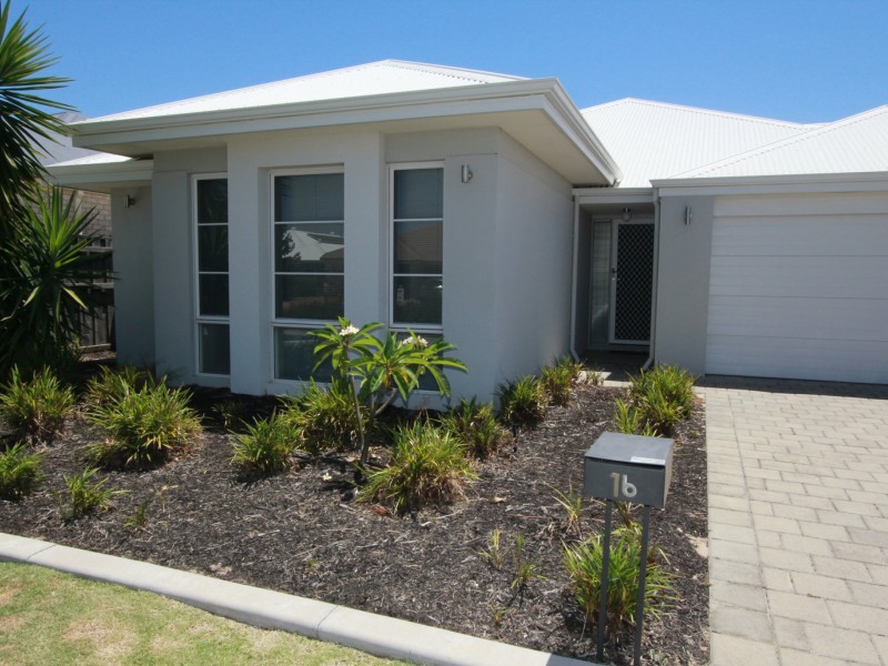 16 Moonstone Parkway, Wellard WA 6170