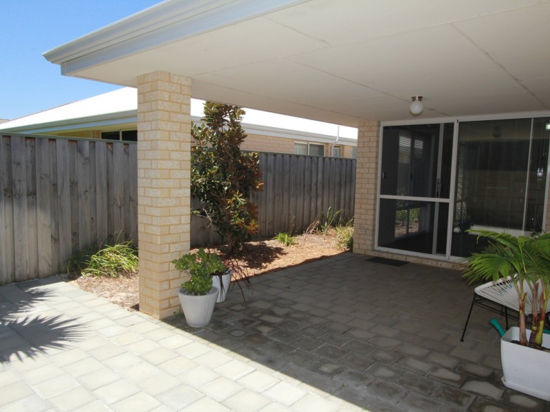 16 Moonstone Parkway, Wellard WA 6170