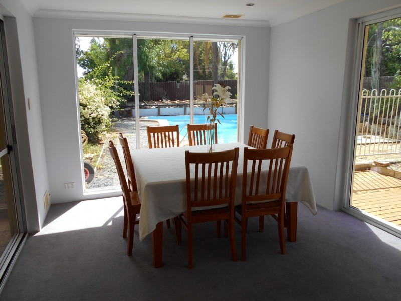6 Maydwell Way, Calista WA 6167
