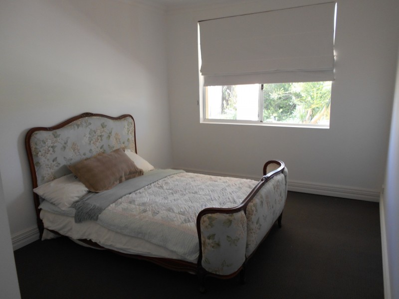 6 Maydwell Way, Calista WA 6167
