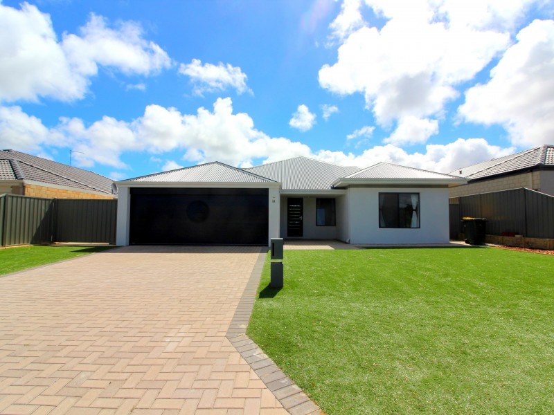17 Surbiton Approach, Wellard WA 6170