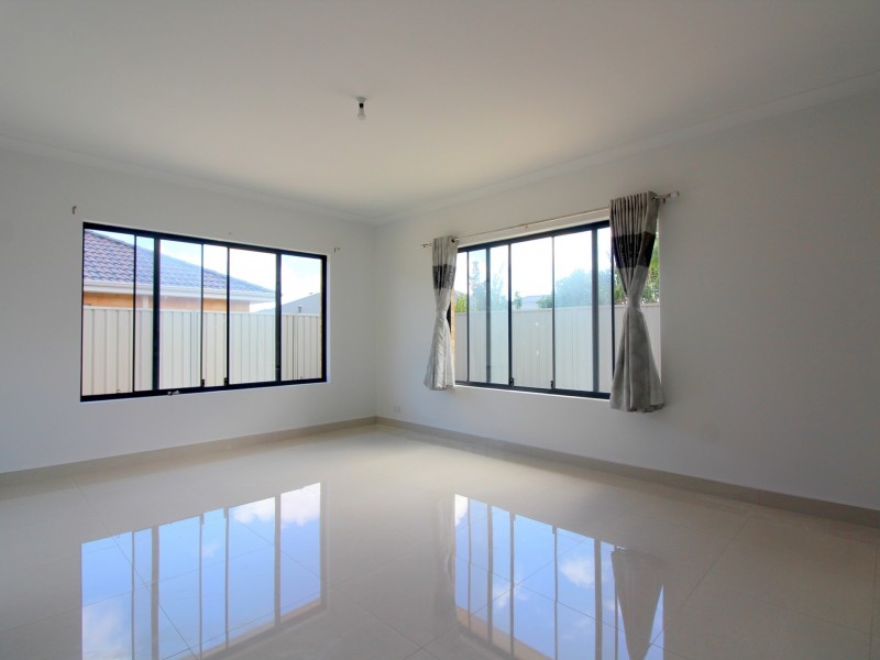 17 Surbiton Approach, Wellard WA 6170