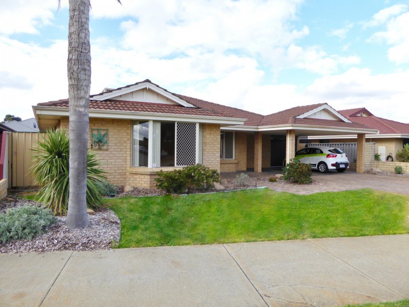 76 La Spezia Drive, Secret Harbour WA 6173