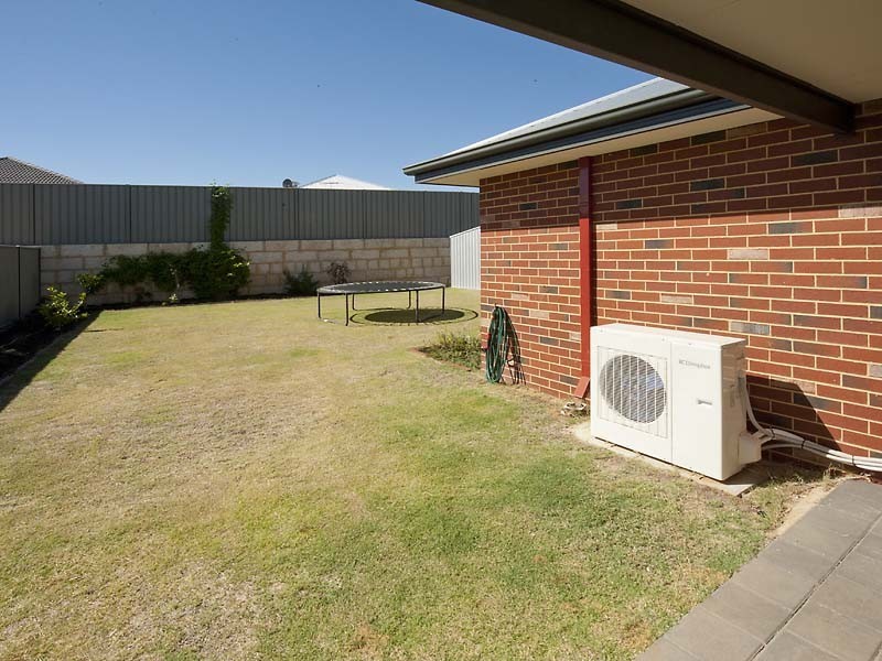 216 Runnymede Gate, Leda WA 6170