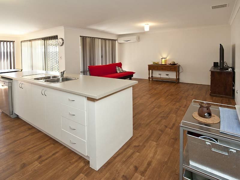 216 Runnymede Gate, Leda WA 6170