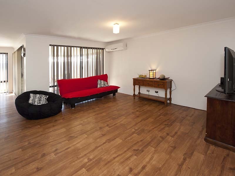 216 Runnymede Gate, Leda WA 6170