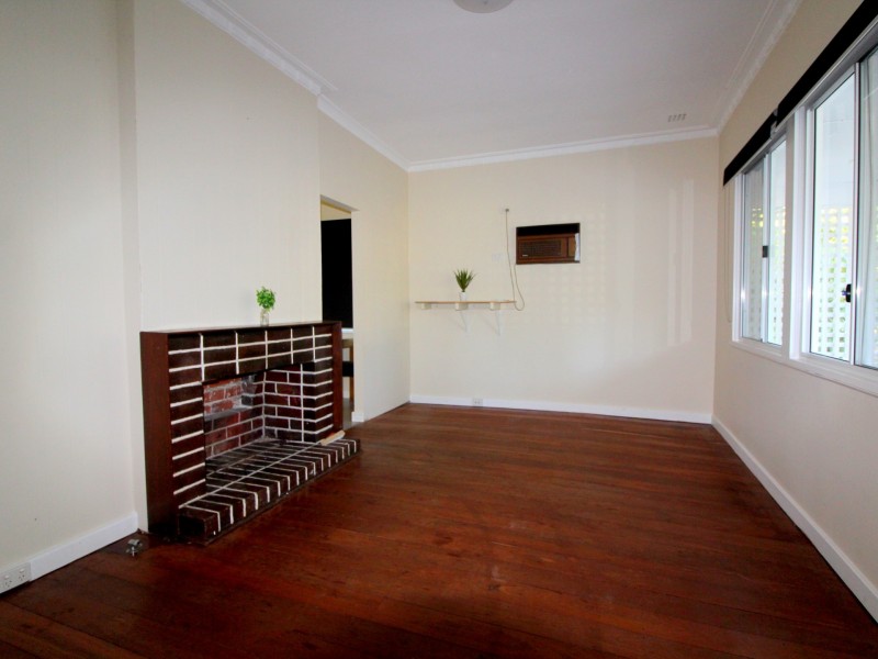 4 Munday Way, Medina WA 6167