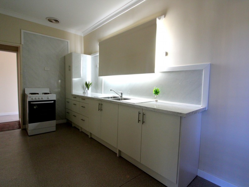 4 Munday Way, Medina WA 6167