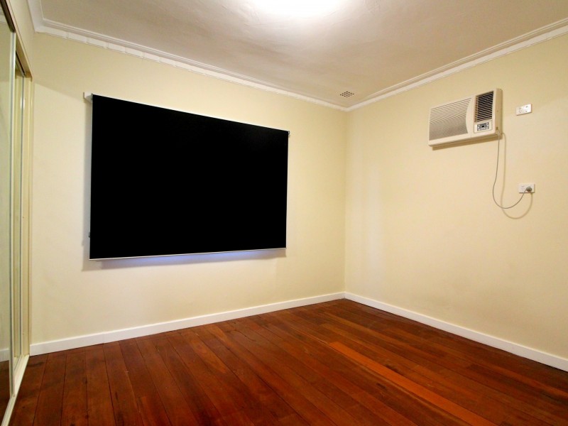 4 Munday Way, Medina WA 6167