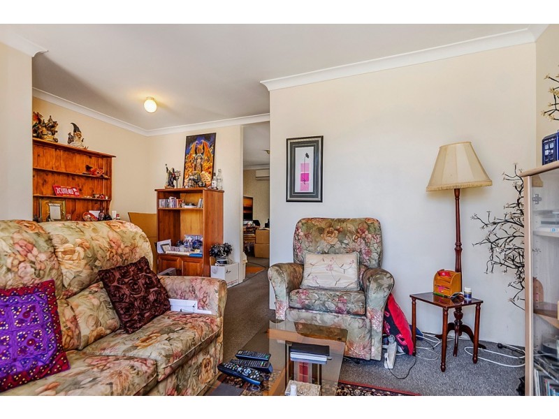 3 Cambey Mews, Parmelia WA 6167