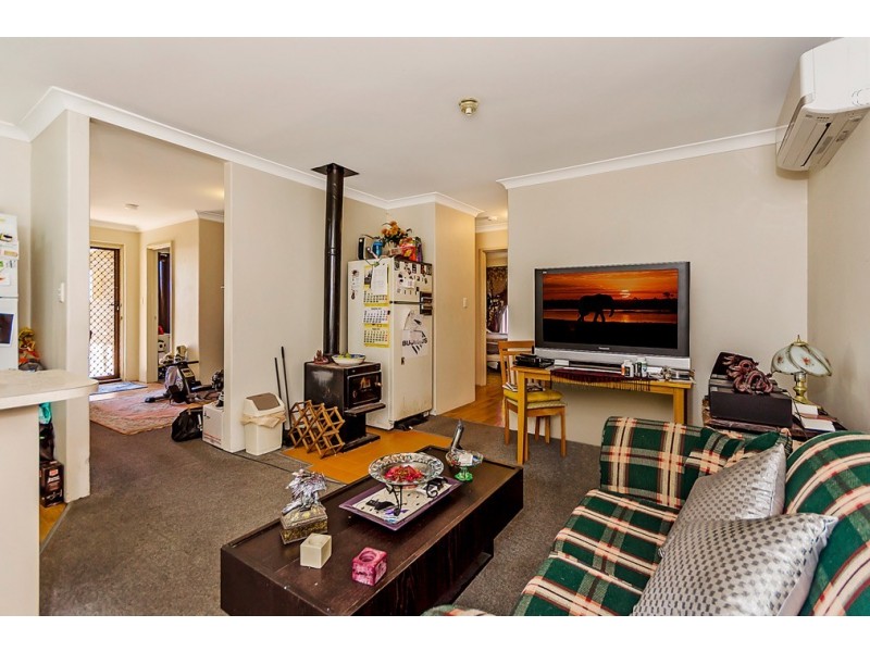 3 Cambey Mews, Parmelia WA 6167