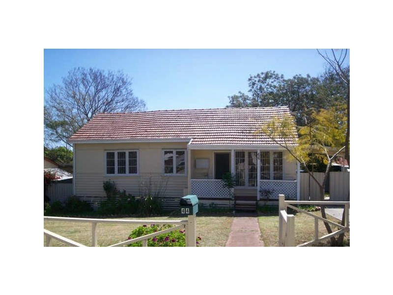 44 Cowcher Way East, Medina WA 6167