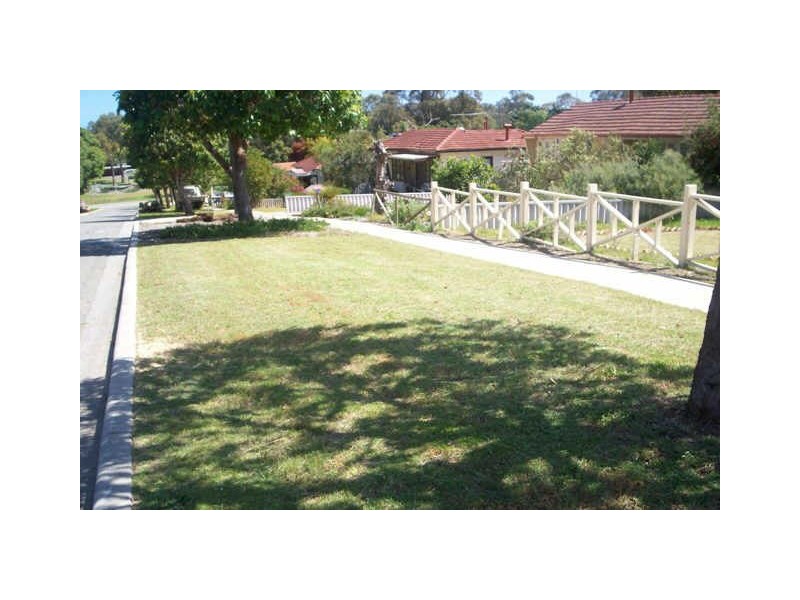 44 Cowcher Way East, Medina WA 6167