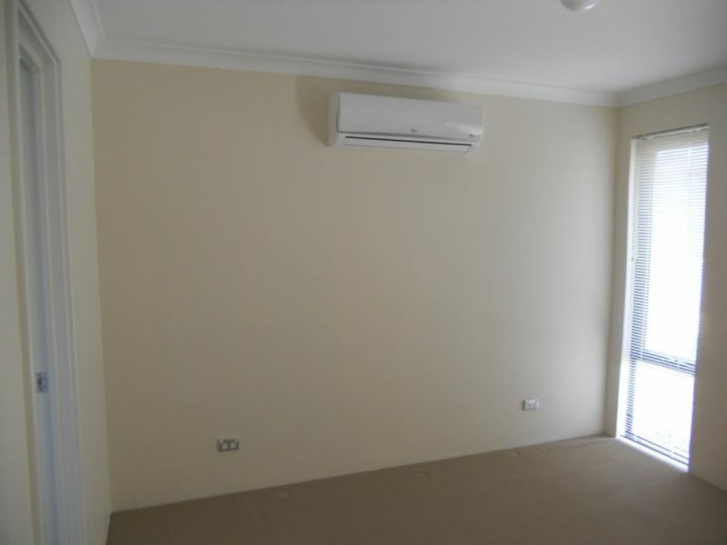 14 Thaxted Street, Wellard WA 6170