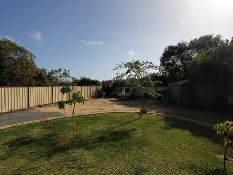 18 Munday Way, Medina WA 6167