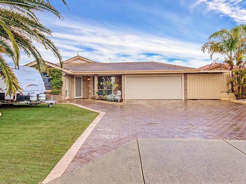 11 Gilling Place, Orelia WA 6167