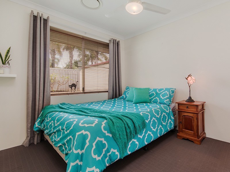 11 Gilling Place, Orelia WA 6167