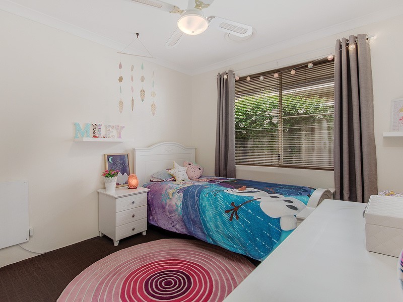 11 Gilling Place, Orelia WA 6167