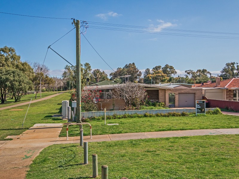 99 Read Street, Rockingham WA 6168