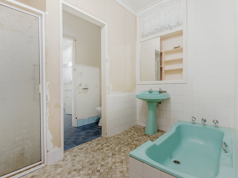 99 Read Street, Rockingham WA 6168