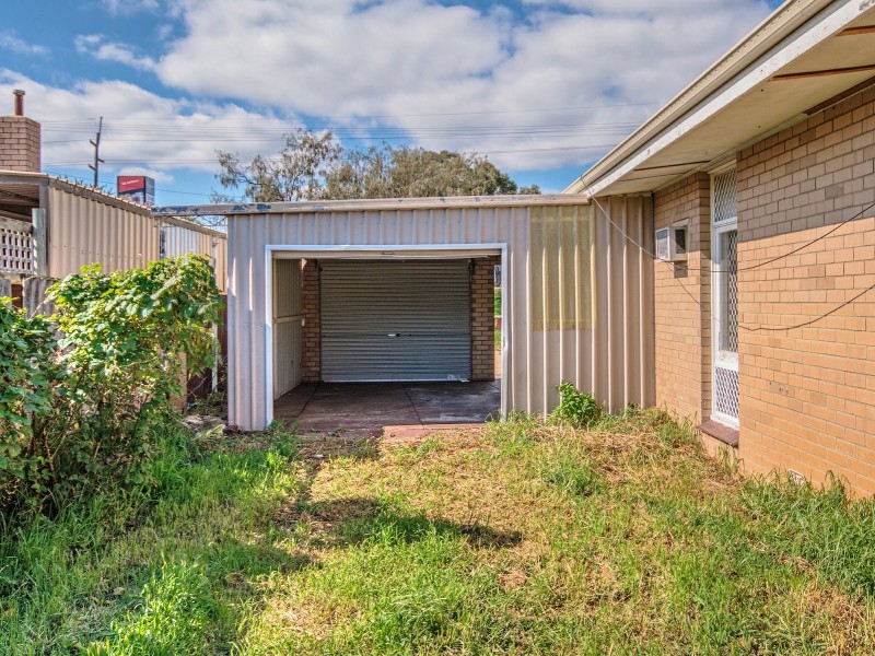 99 Read Street, Rockingham WA 6168