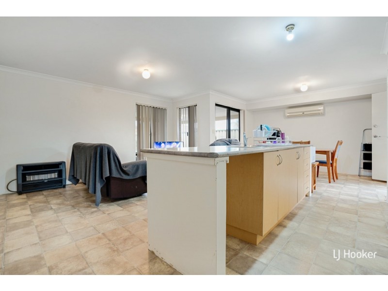15 Warrior Pass, Bertram WA 6167