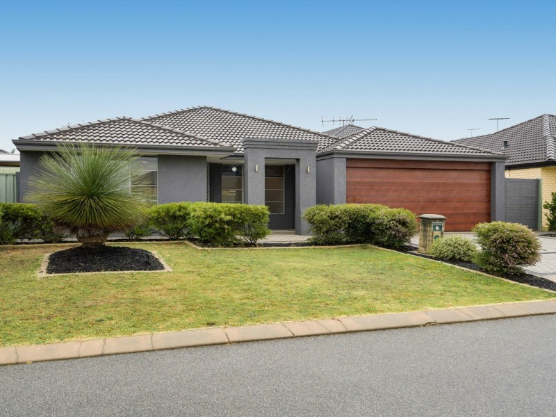 8 Eton Court, Parmelia WA 6167