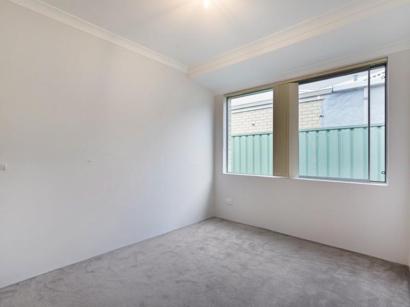 8 Eton Court, Parmelia WA 6167