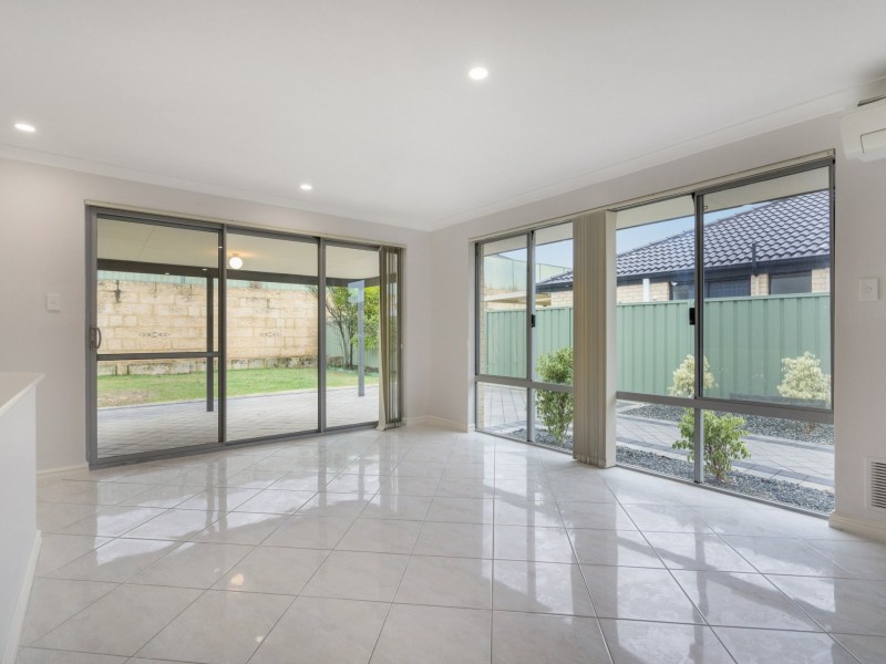 8 Eton Court, Parmelia WA 6167