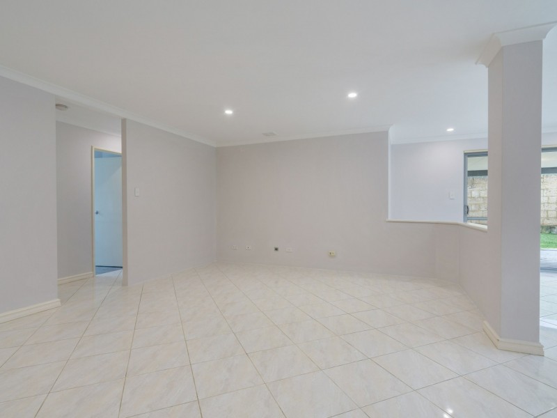 8 Eton Court, Parmelia WA 6167
