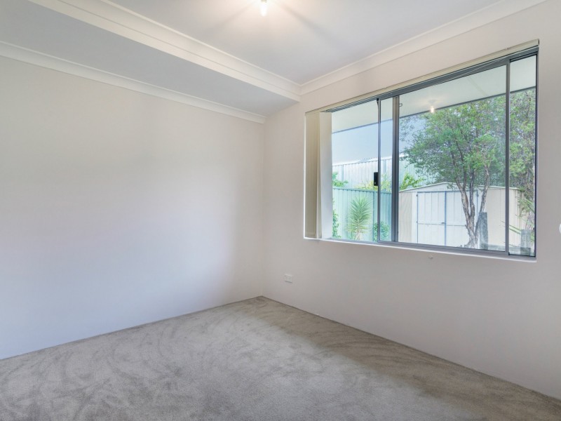 8 Eton Court, Parmelia WA 6167
