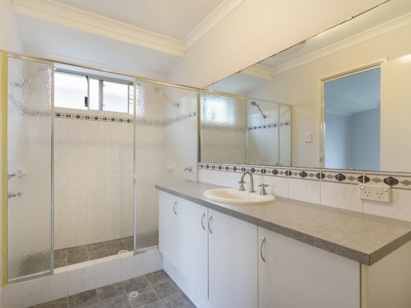 8 Eton Court, Parmelia WA 6167