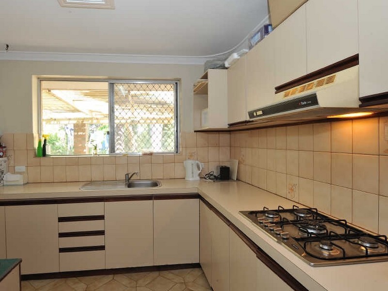 15 Paul Way, Orelia WA 6167