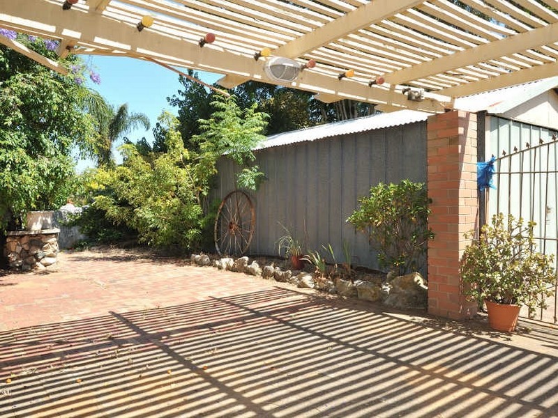 15 Paul Way, Orelia WA 6167