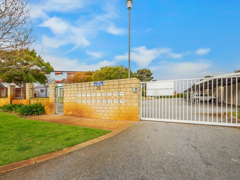 9/24 Morrit Way, Parmelia WA 6167