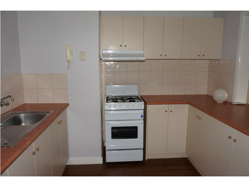 9/24 Morrit Way, Parmelia WA 6167