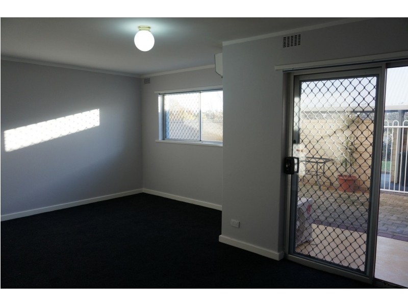 9/24 Morrit Way, Parmelia WA 6167