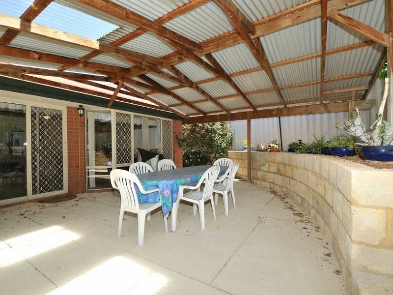 4 Salter Place, Parmelia WA 6167