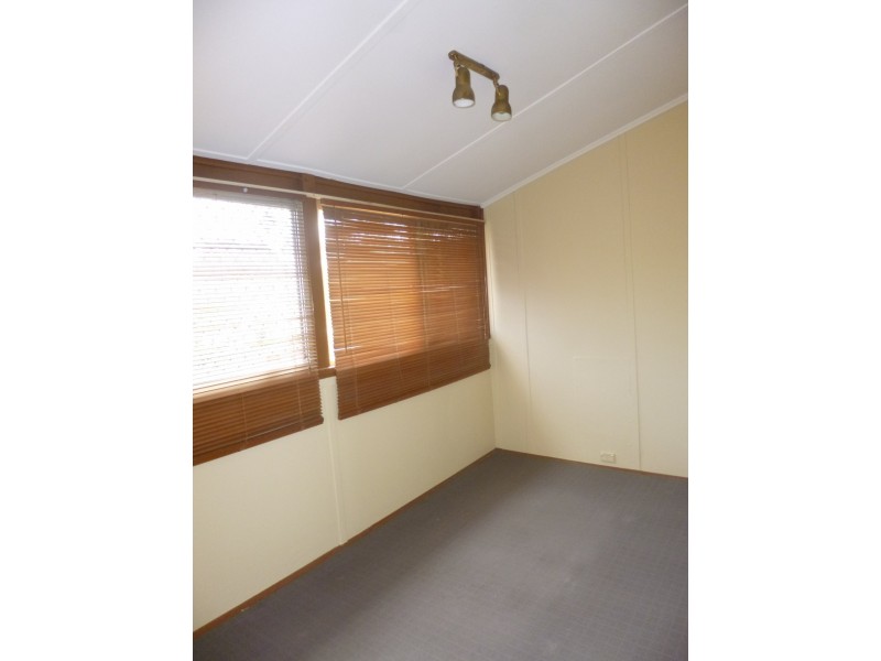 6 Munday, Medina WA 6167