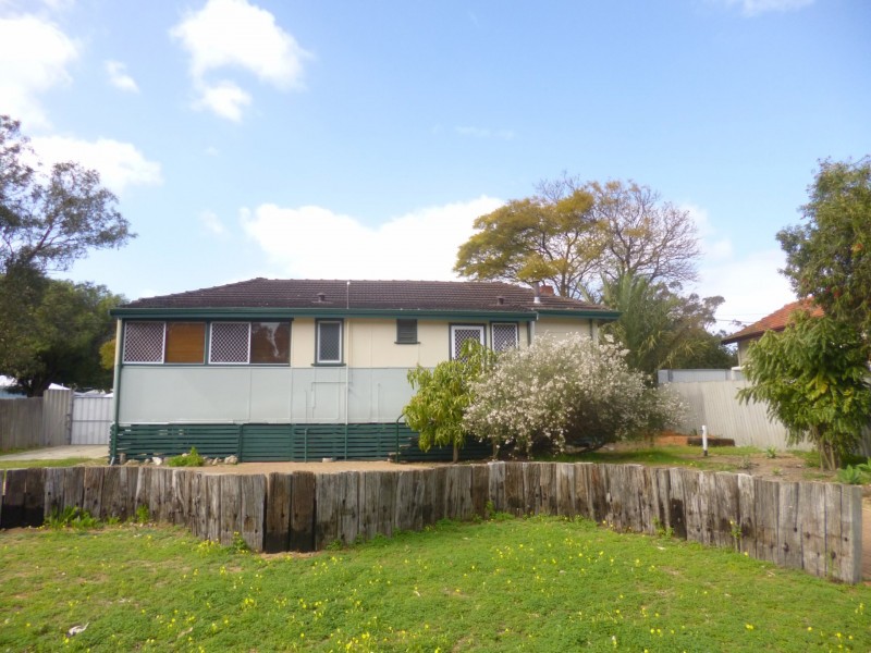 6 Munday, Medina WA 6167